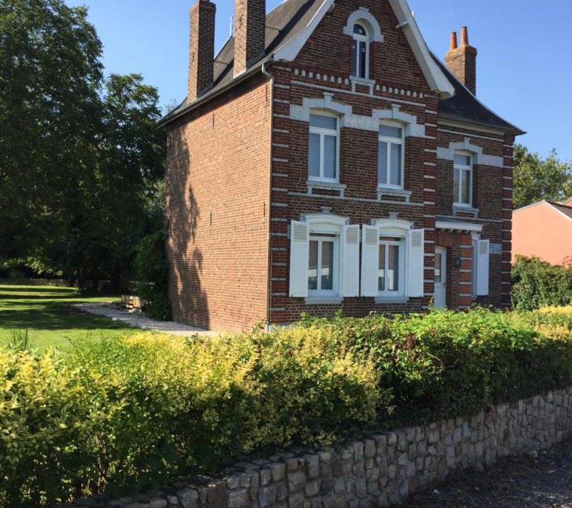 Photo of Buildings in Locon