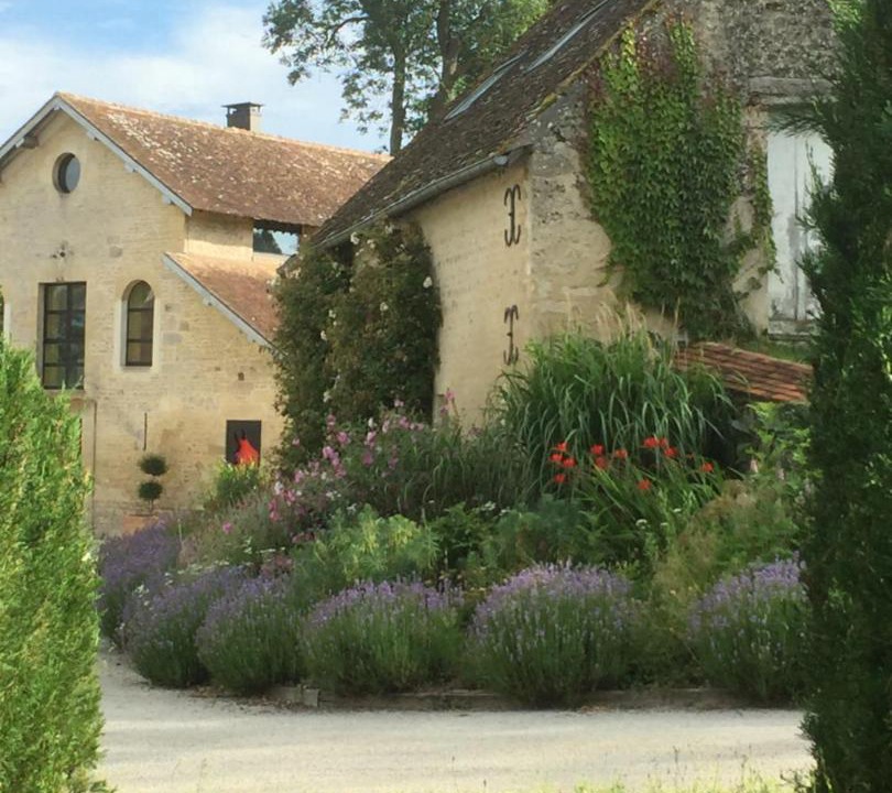 Photo of Buildings in Goulet