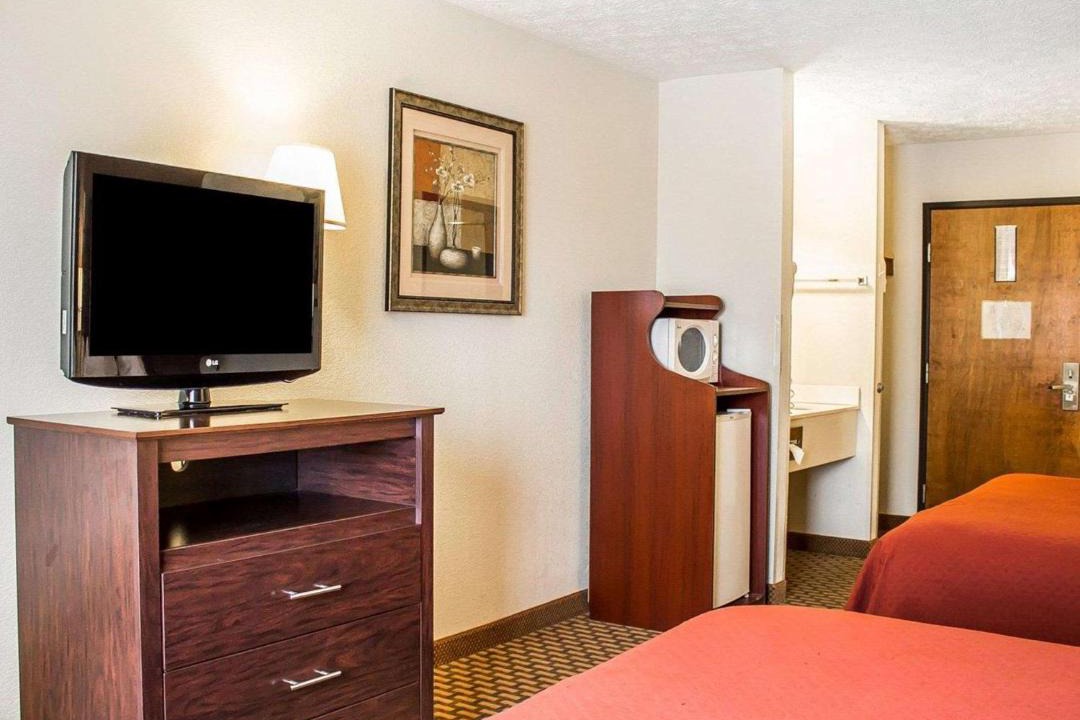Photo of Bedroom in Elyria