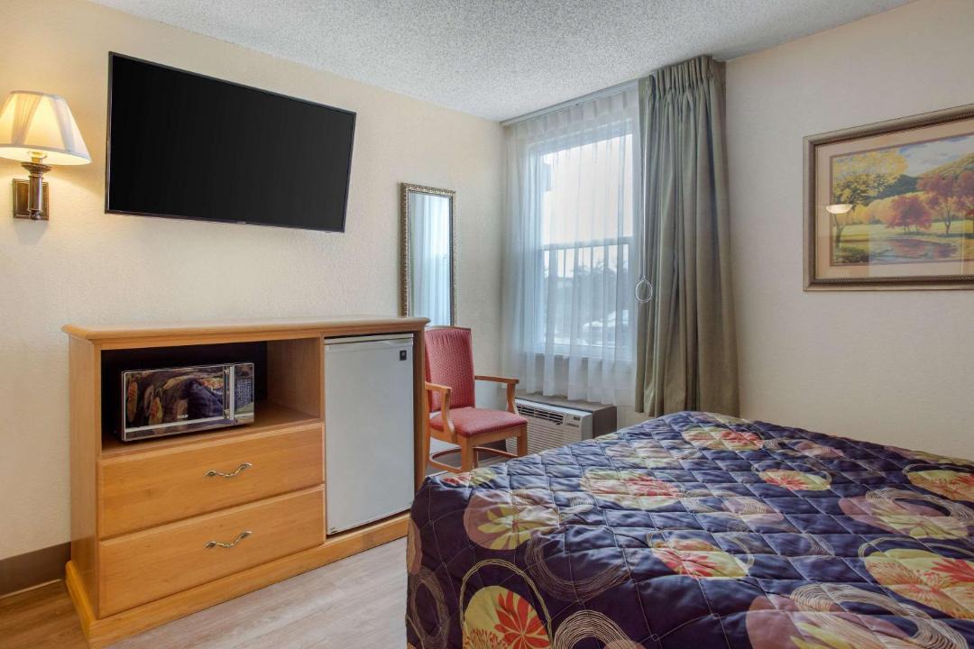 Photo of Bedroom in Asheville
