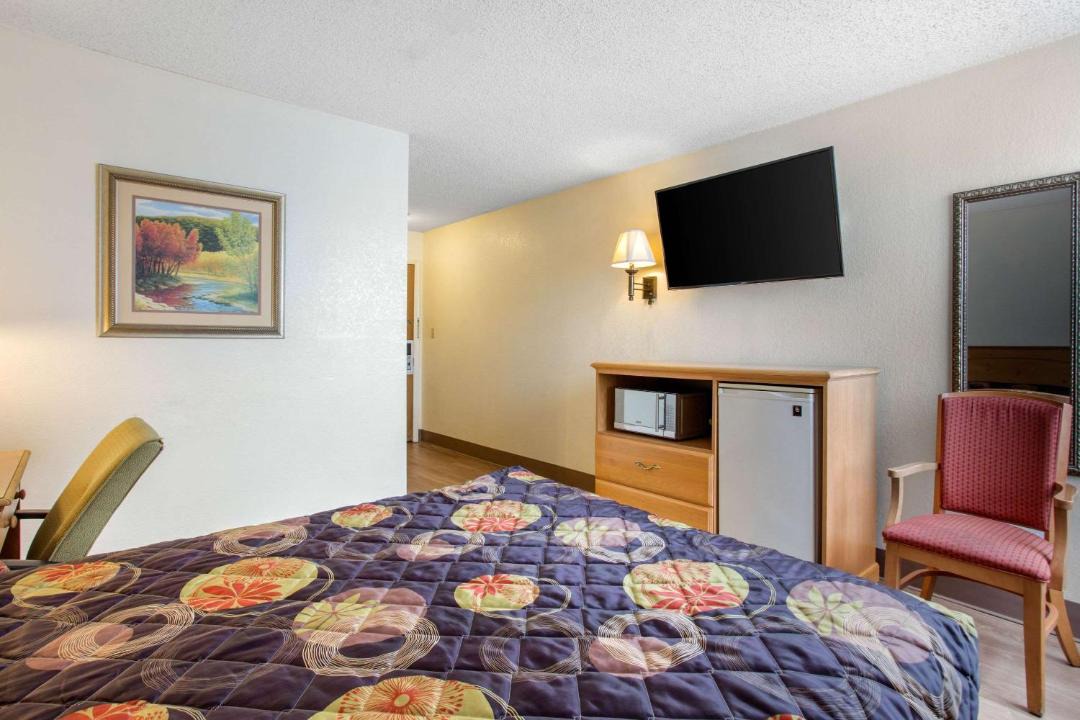 Photo of Bedroom in Asheville