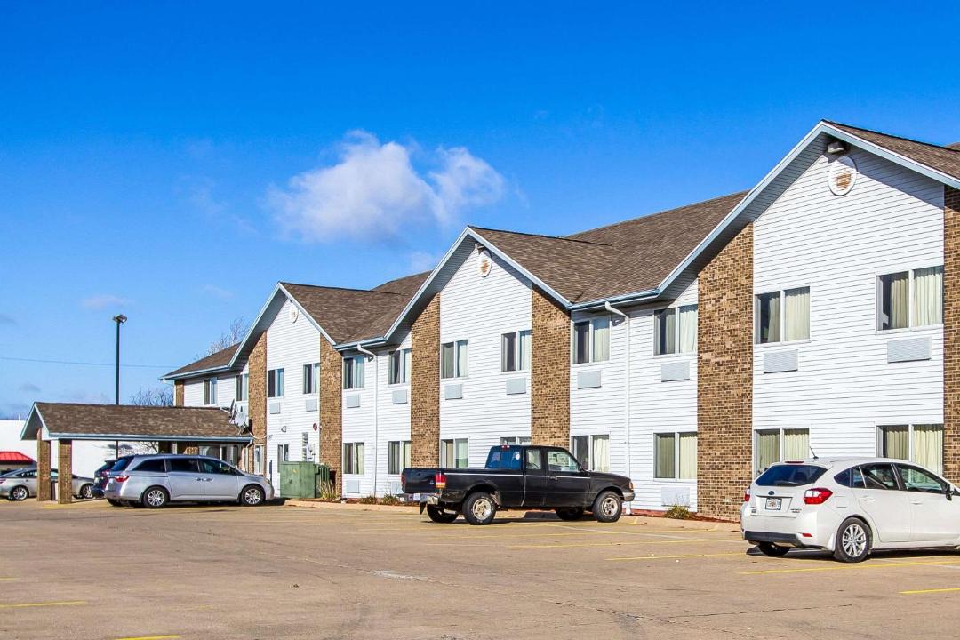 Photo of Buildings in Pekin