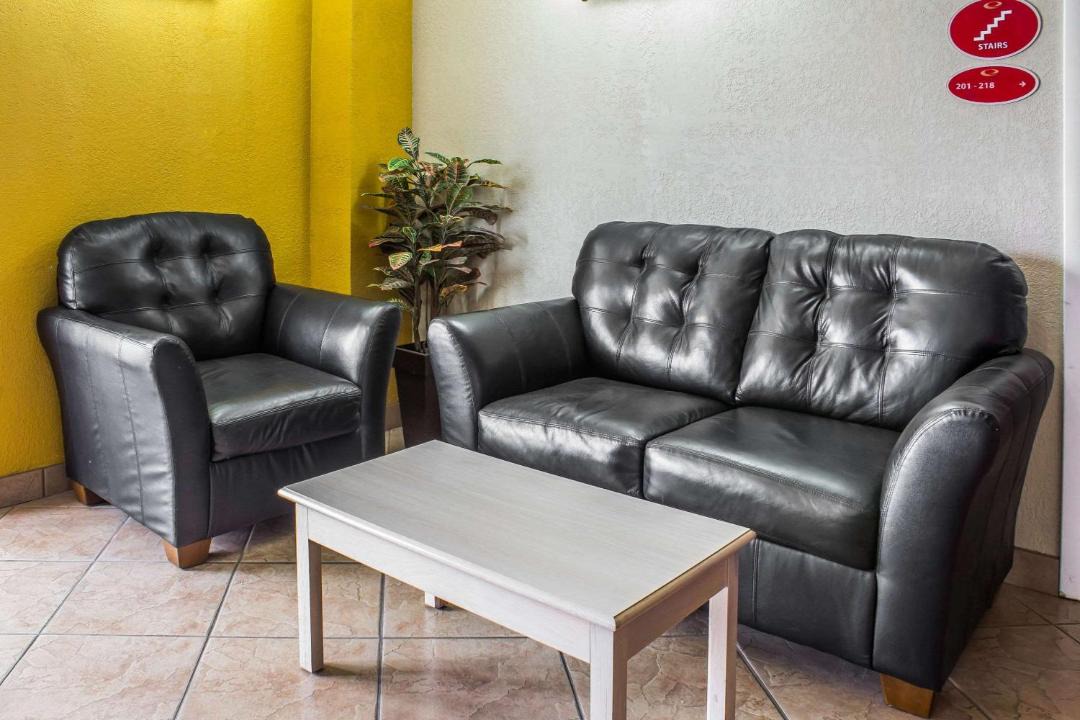 Photo of Livingroom in Walnut