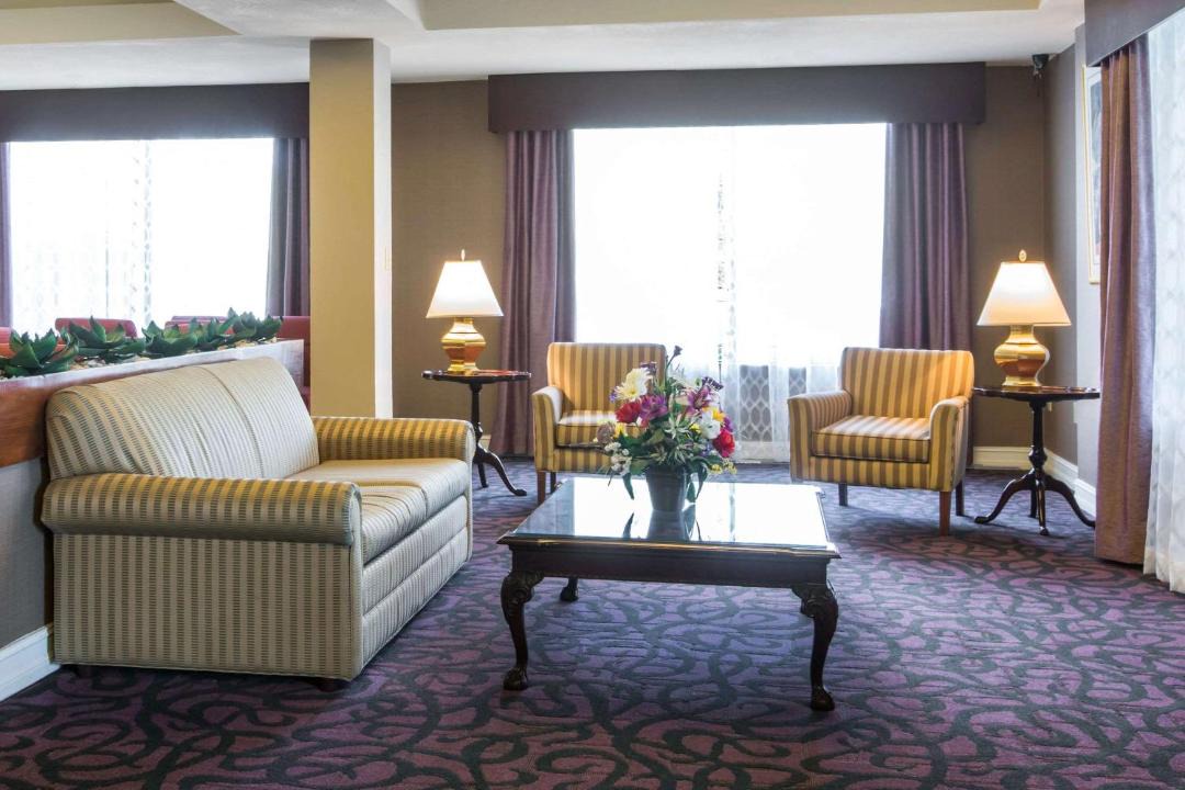 Photo of Others in Stockbridge