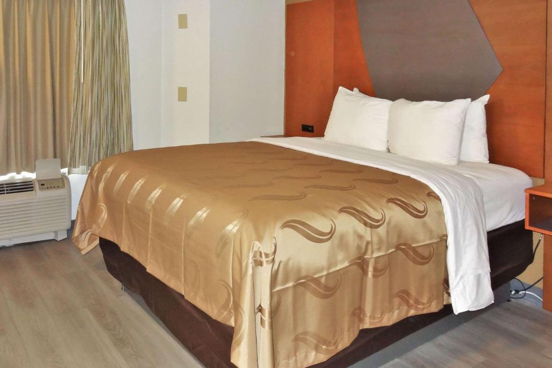 Photo of Bedroom in Northeast Raleigh