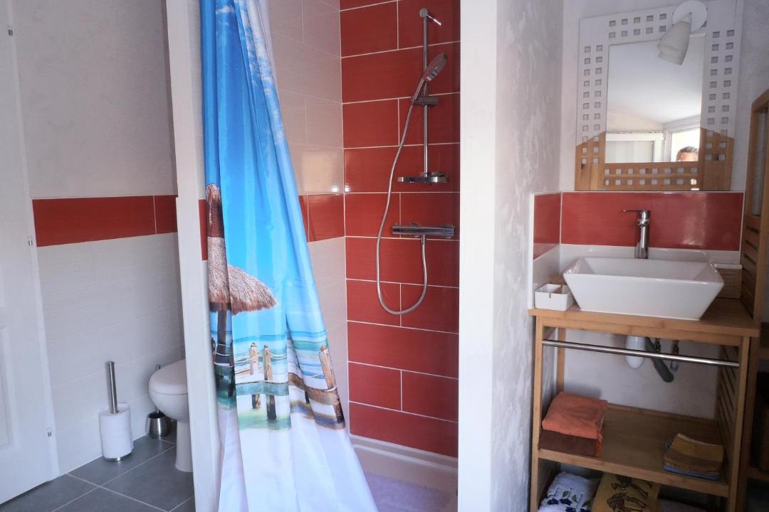 Photo of Bathroom in Clion