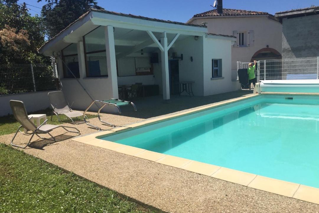 Photo of Others in Parisot