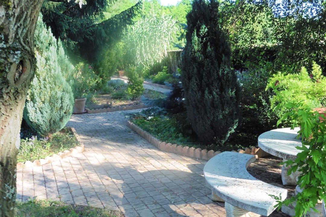 Photo of Others in Boyer