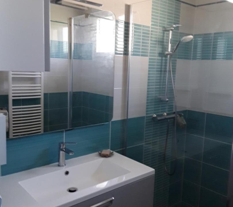 Photo of Others in Avoine