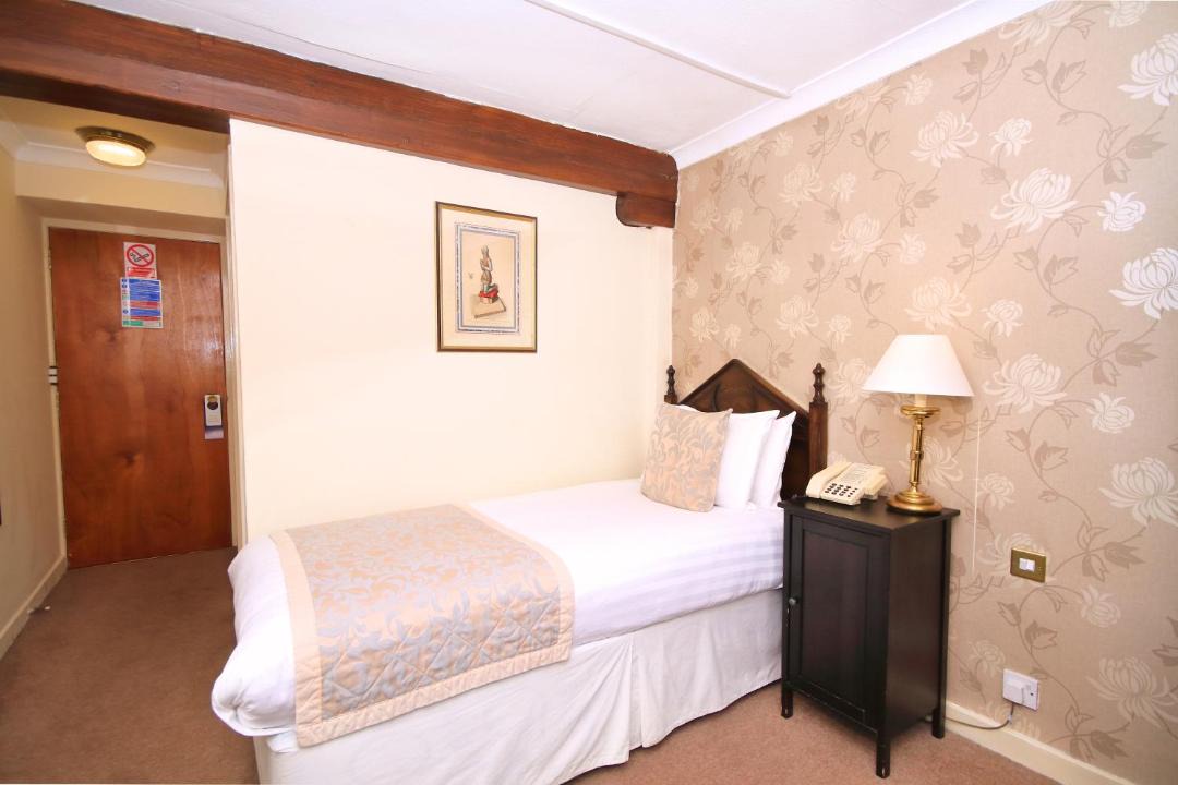 Photo of Bedroom in Paisley