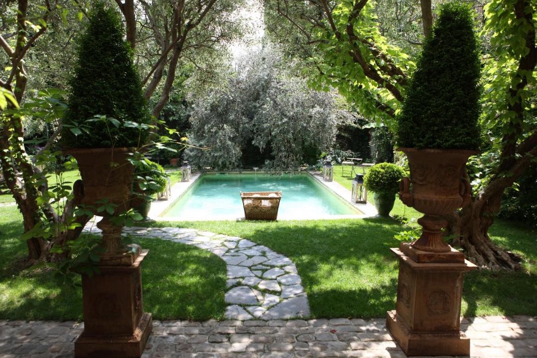 Photo of Others in Faubourg