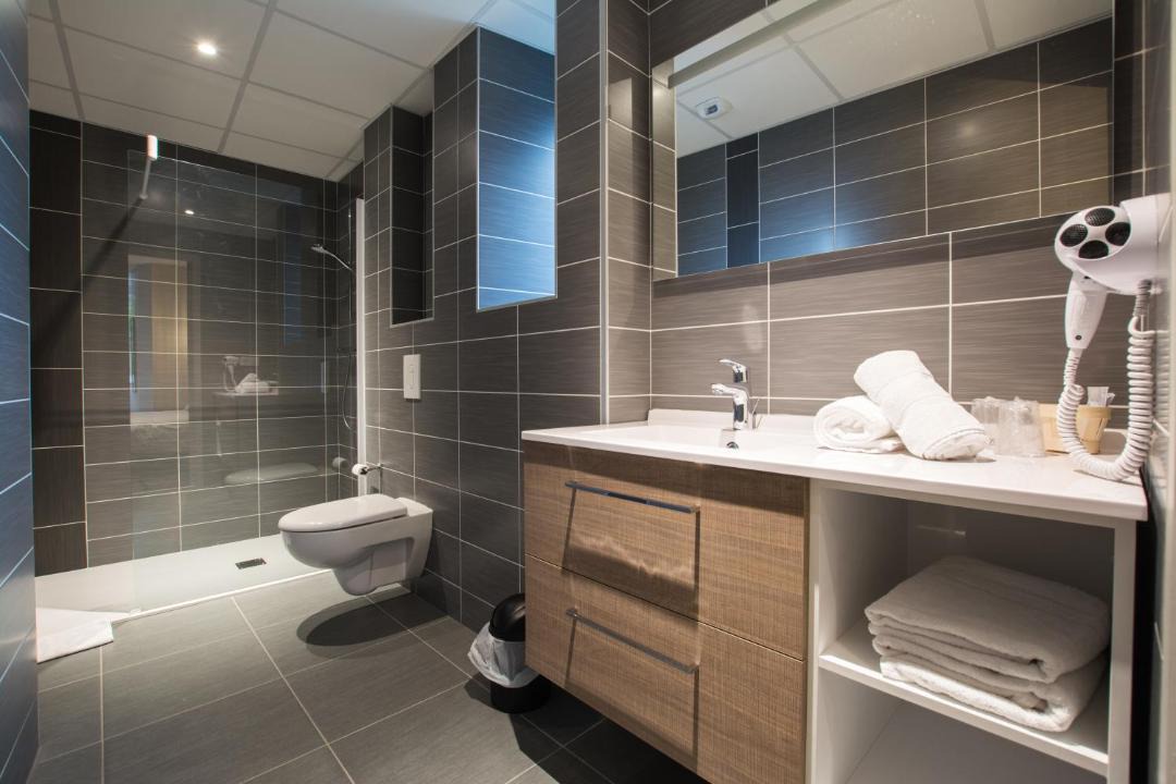 Photo of Bathroom in Rieupeyroux