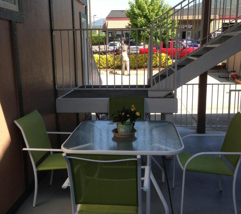 Photo of Others in Grants Pass