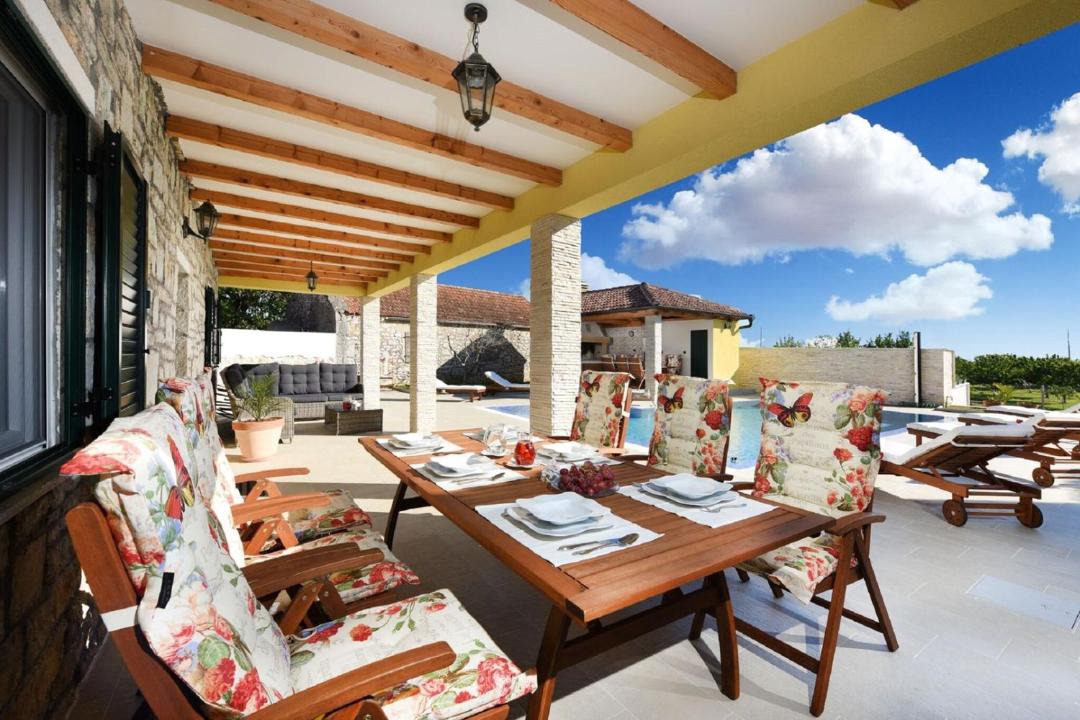 Photo of Patio Balcony in Lovinac