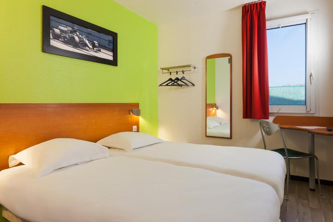 Photo of Bedroom in Saint-Martin-sur-le-Pre