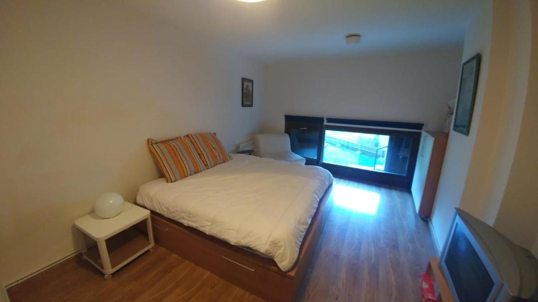 Photo of Bedroom in Areu