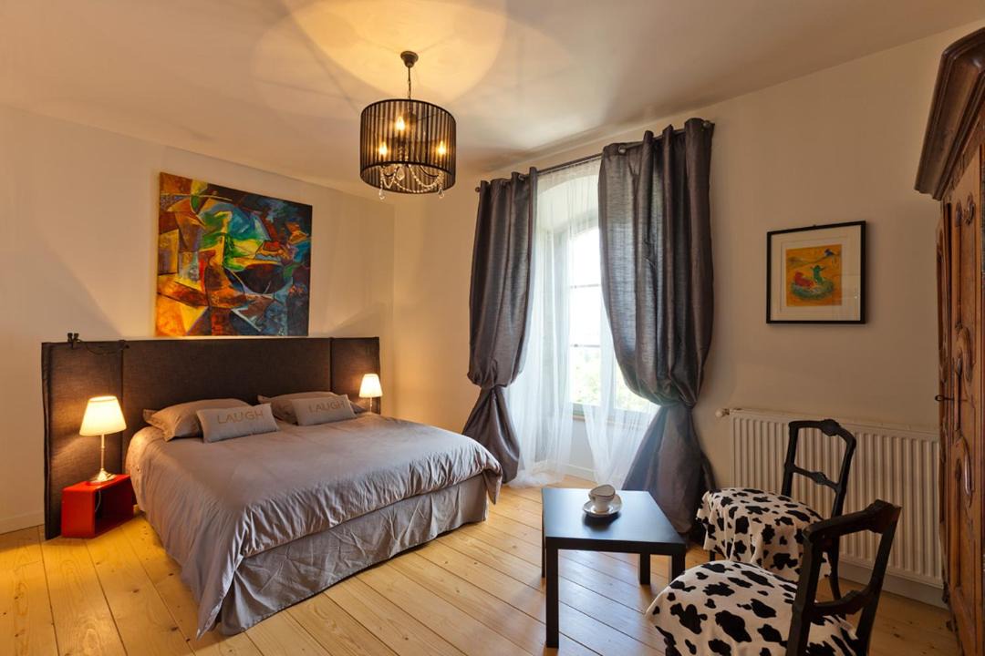 Photo of Bedroom in Chateau-Chalon