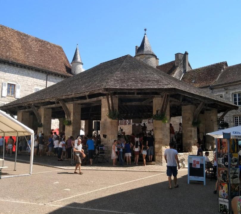 Photo of Buildings in Issendolus