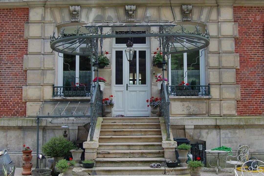 Photo of Others in Broyes