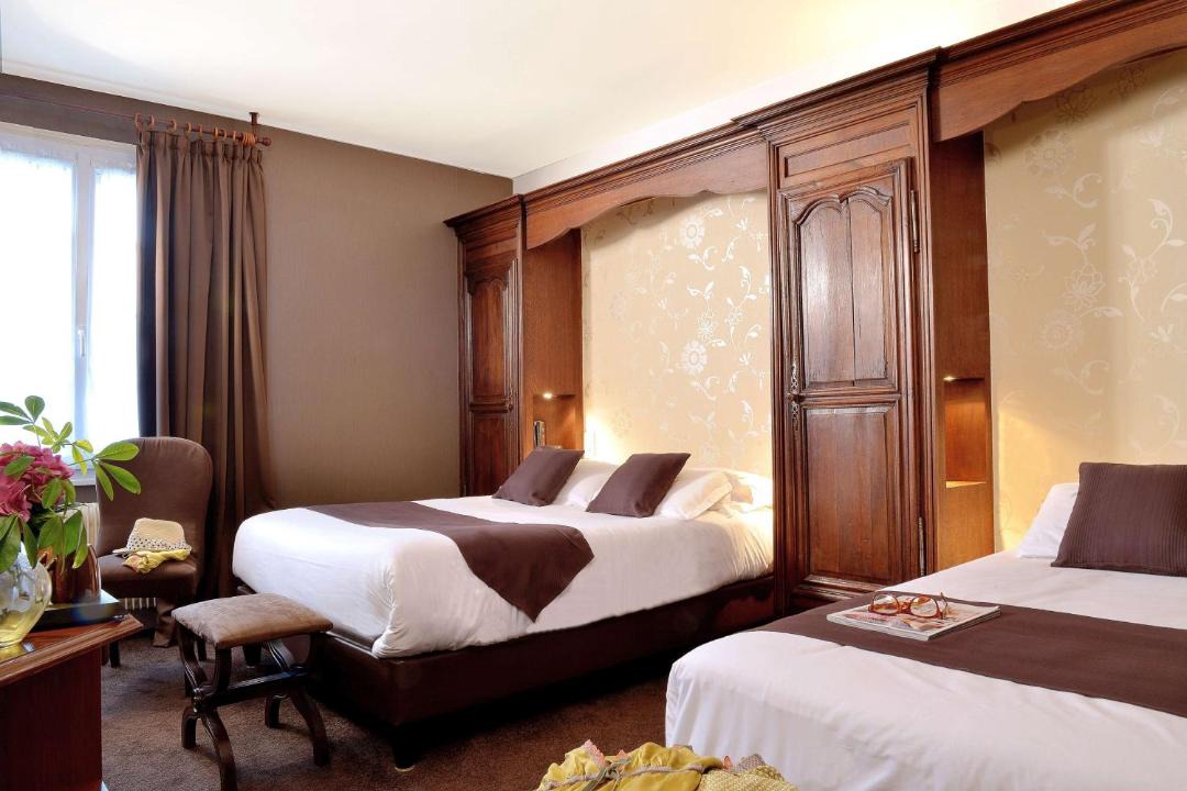 Photo of Others in Pontorson