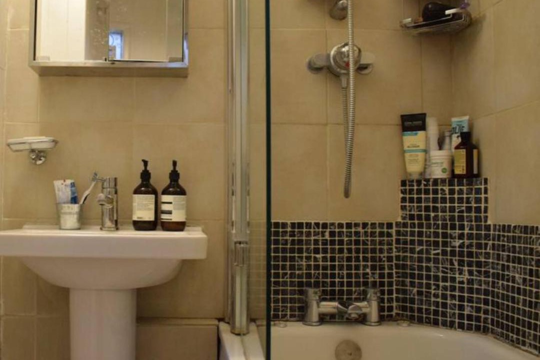 Photo of Bathroom in Homerton