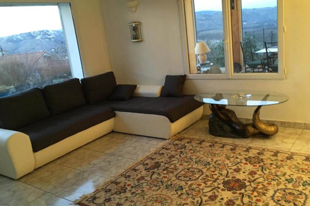 Photo of Livingroom in Saint-Clair-du-Rhone