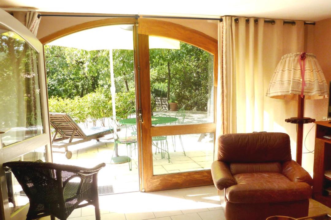 Photo of Livingroom in Ailhon