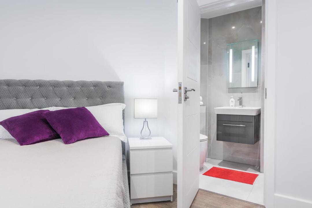 Photo of Others in Hale