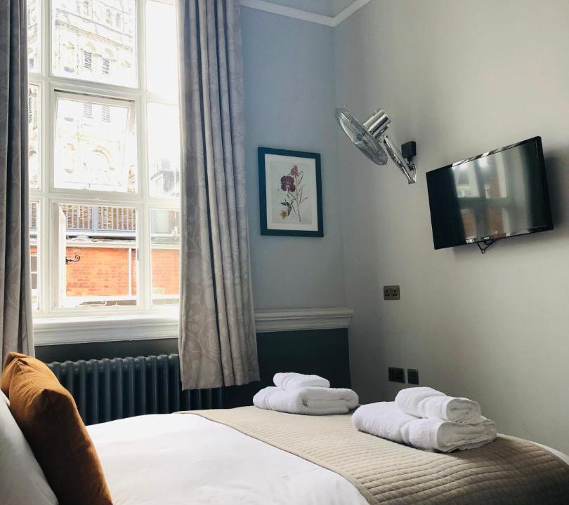 Photo of Bedroom in Warwick Town Centre