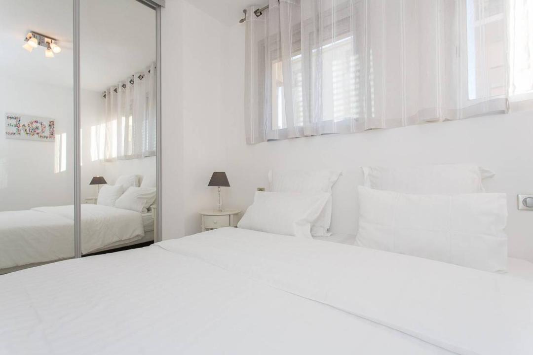 Photo of Bedroom in Cannes City Centre
