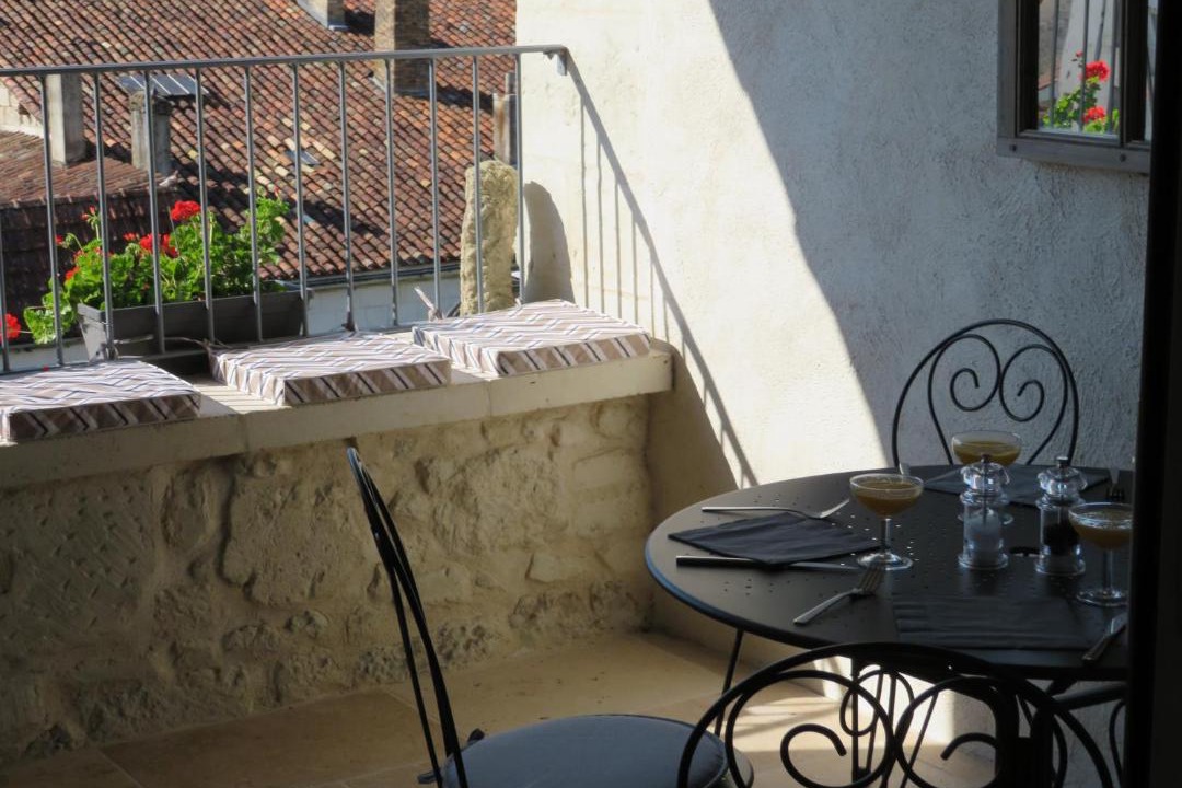 Photo of Patio Balcony in Aubeterre-sur-Dronne