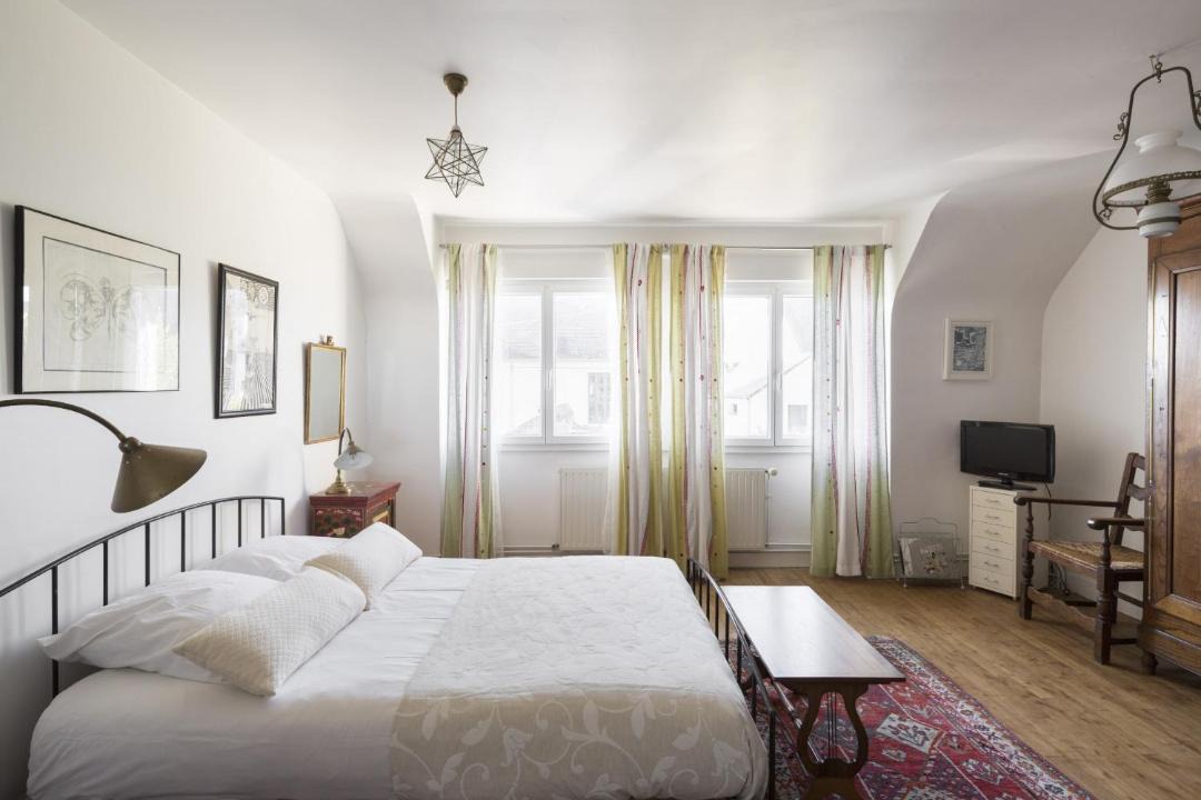Photo of Bedroom in Saint-Coulomb