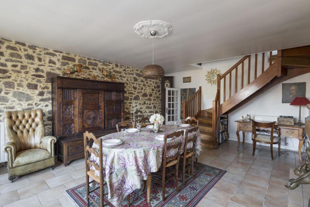 Photo of Livingroom in Saint-Coulomb