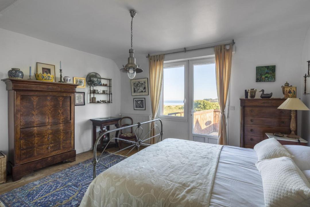 Photo of Bedroom in Saint-Coulomb