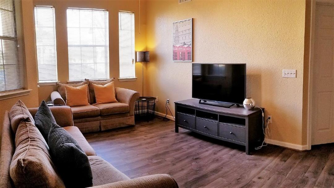 Photo of Livingroom in Loughman