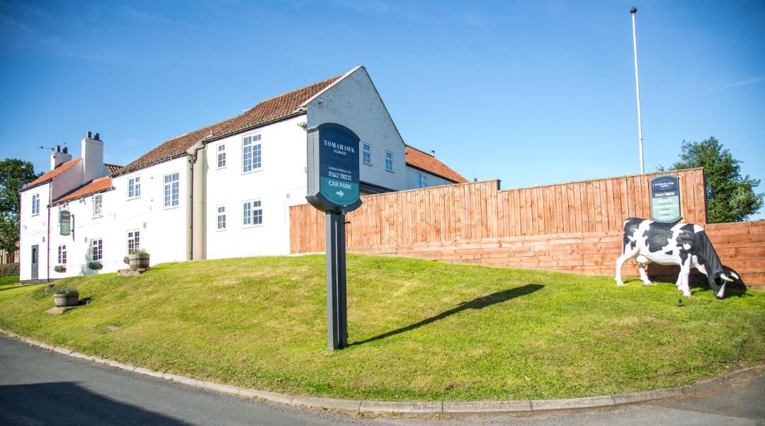 Photo of Buildings in Potto