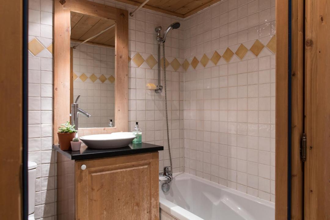 Photo of Bathroom in Le Tour