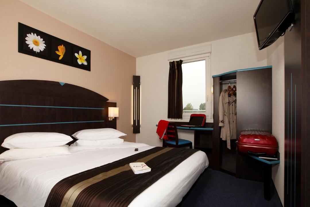 Photo of Bedroom in Dol-de-Bretagne