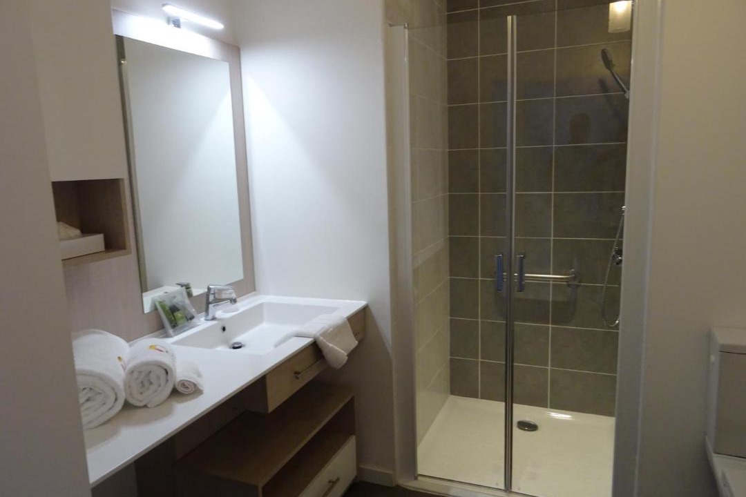 Photo of Bathroom in Aiguerelles