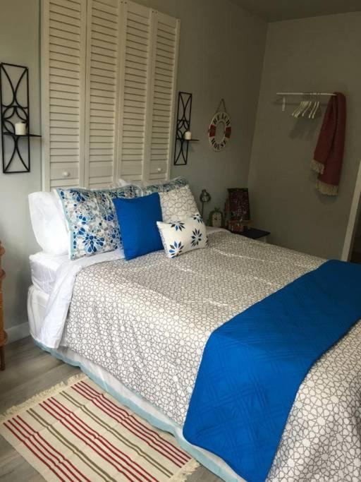 Photo of Bedroom in Coral Way