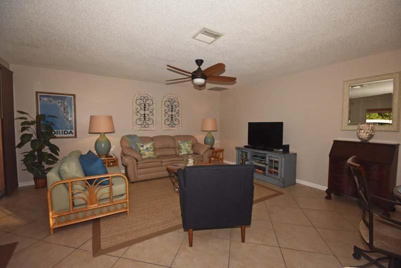 Photo of Livingroom in Englewood