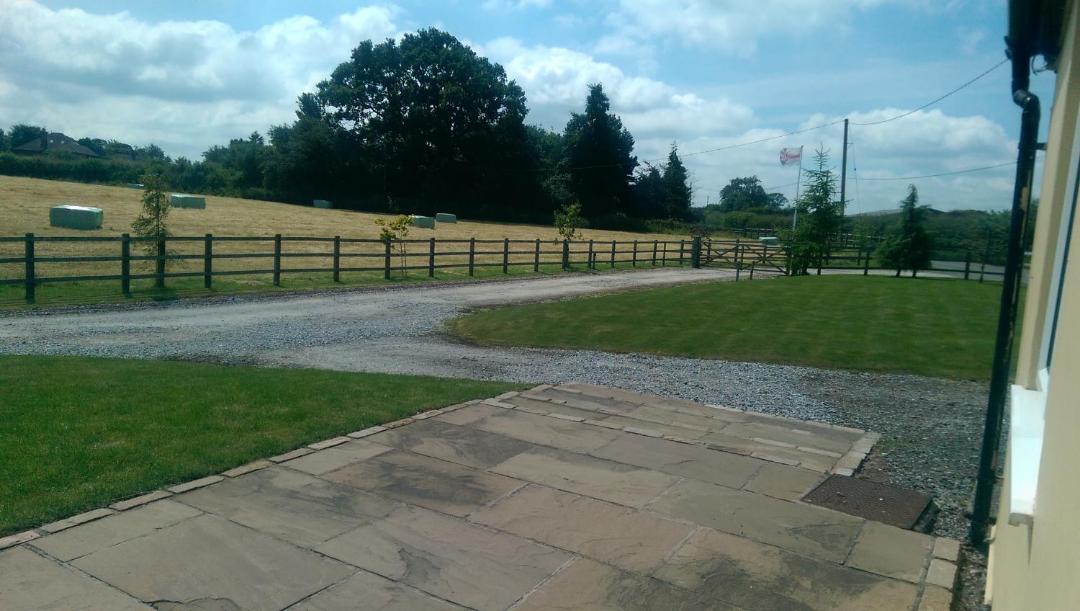 Photo of Others in Onneley