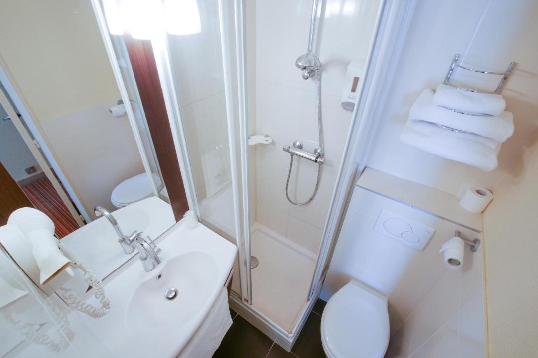 Photo of Bathroom in Langres