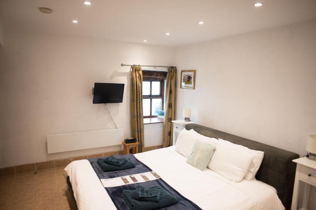 Photo of Others in Hollinsclough