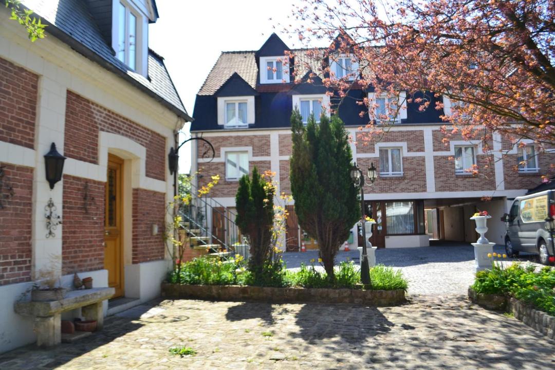 Photo of Others in Montreuil-sur-Mer