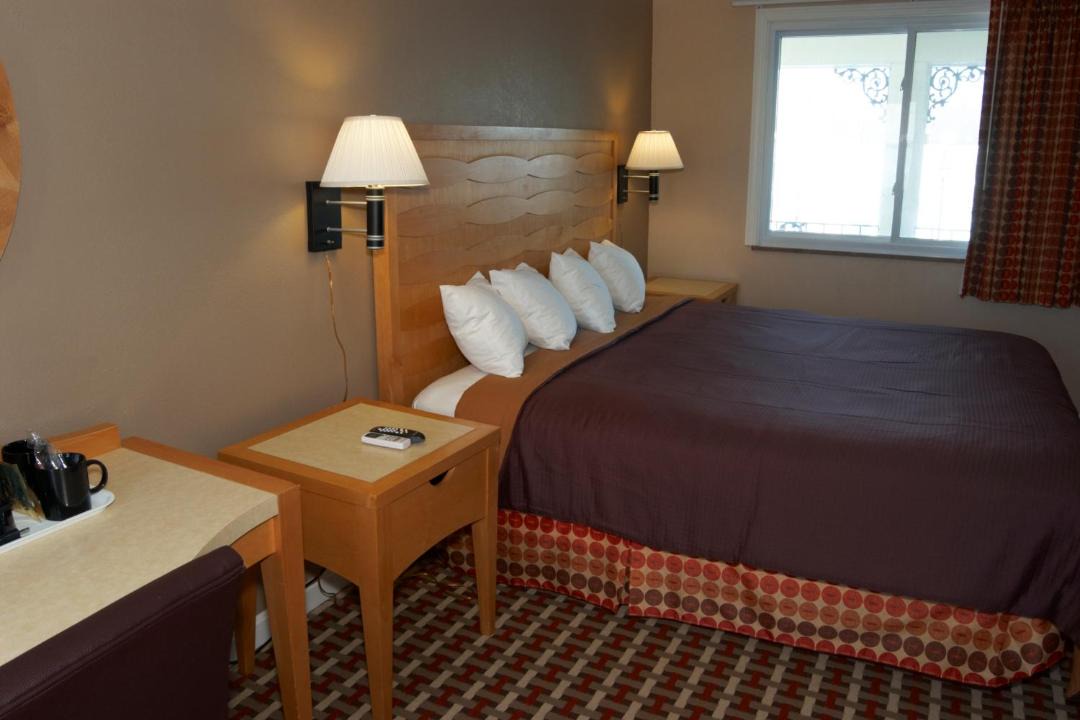 Photo of Bedroom in Main Street Hyannis