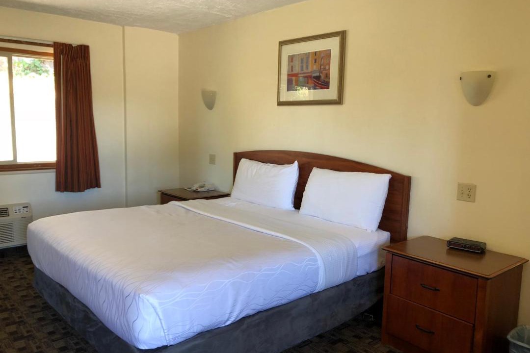 Photo of Others in Overlook