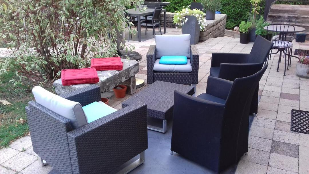 Photo of Others in Hugier