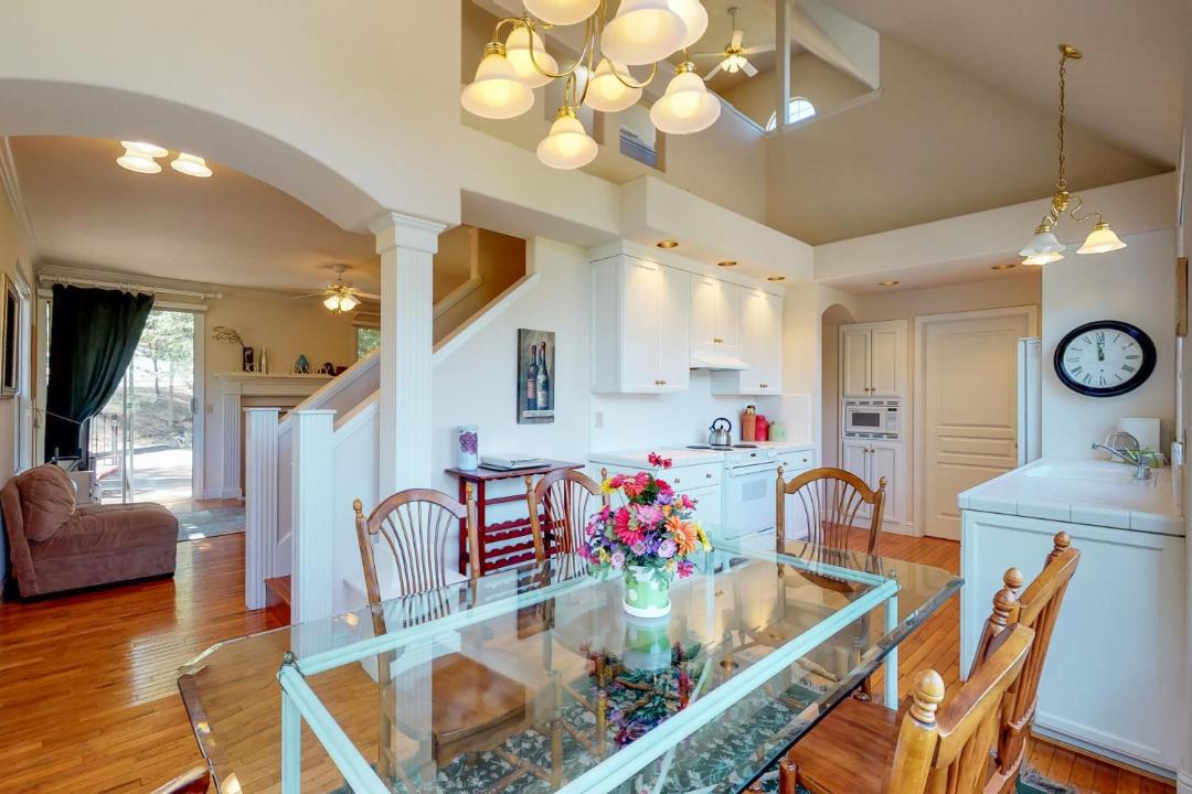 Photo of Livingroom in Groveland