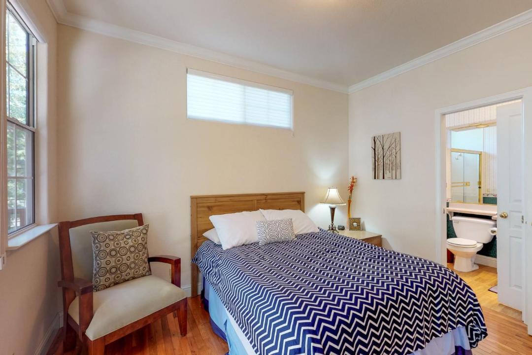 Photo of Bedroom in Groveland